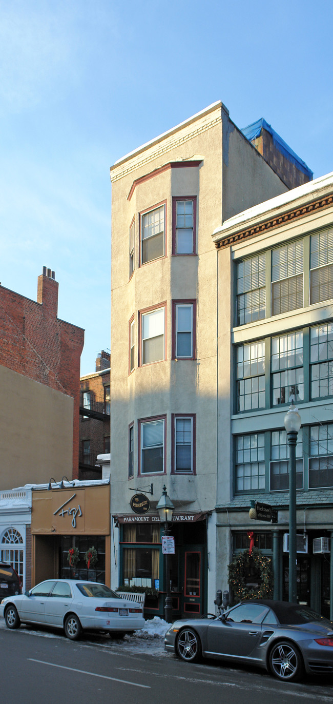 44 Charles St in Boston, MA - Foto de edificio - Building Photo