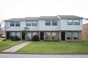 704 San Pedro Dr in College Station, TX - Building Photo