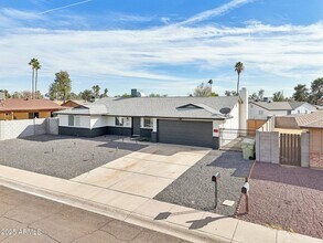 6123 W Karen Lee Ln in Glendale, AZ - Building Photo - Building Photo