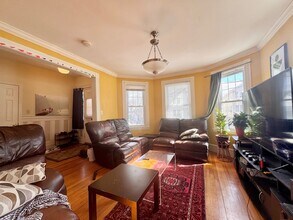 22 Burton St in Boston, MA - Building Photo - Building Photo