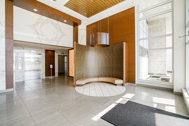2975 Atlantic Ave, Unit 35XX in Coquitlam, BC - Building Photo - Building Photo