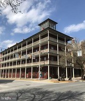 11 N Beaver St in York, PA - Building Photo