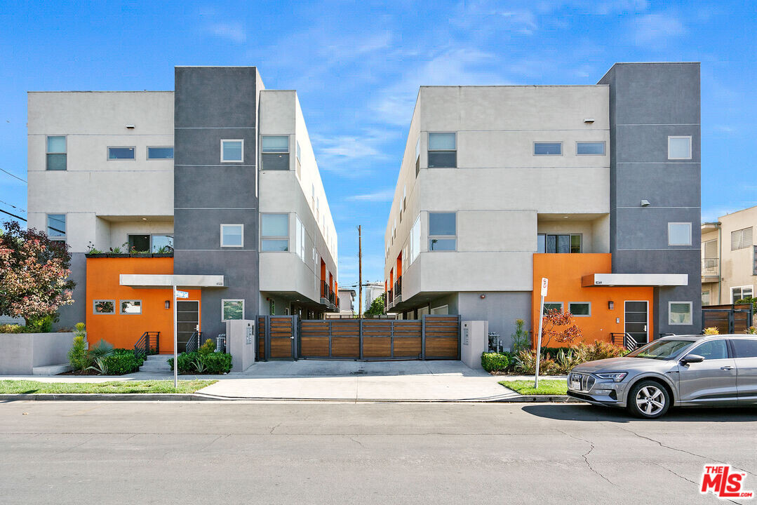 6066 Pickford St in Los Angeles, CA - Building Photo