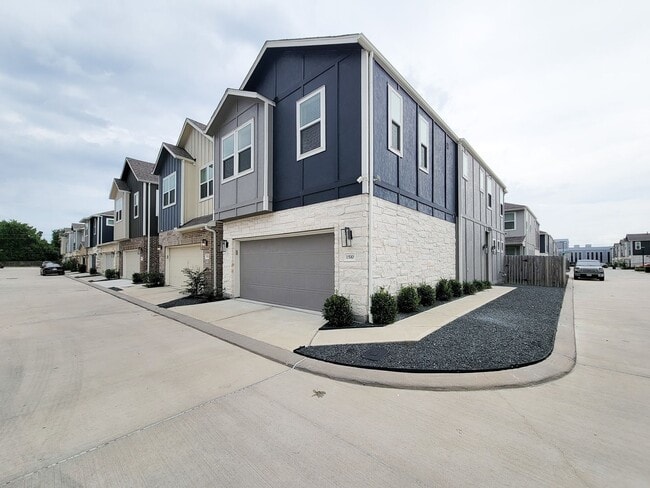 1510 Lakeline Oak Dr in Houston, TX - Building Photo - Building Photo