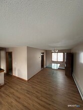 130 Joshua Hill in Windsor, CT - Building Photo - Building Photo