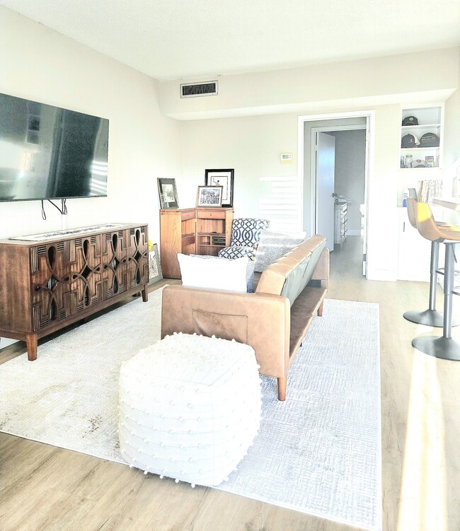 2873 S Osceola Ave, Unit Pineloch Lake Condos in Orlando, FL - Building Photo - Building Photo