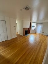 102 Gainsborough St, Unit 406 in Boston, MA - Building Photo