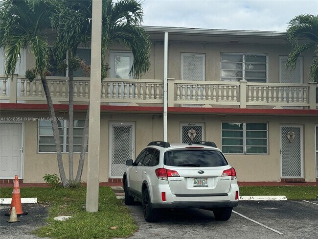 20320 NE 2nd Ave in North Miami Beach, FL - Building Photo - Building Photo