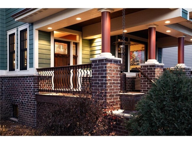 2012 W Laurel Ave in Minneapolis, MN - Building Photo - Building Photo