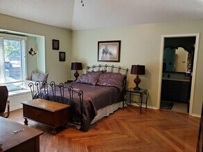 504 Oak Hollow Ln, Unit Apt A in Fort Worth, TX - Building Photo - Building Photo