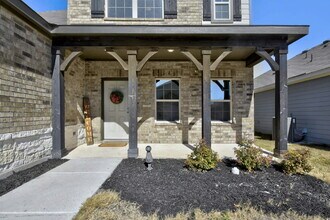 14465 Gunsight Pass in San Antonio, TX - Building Photo - Building Photo