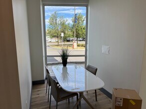60 Cross St E, Unit 207 in Somerville, MA - Building Photo - Building Photo