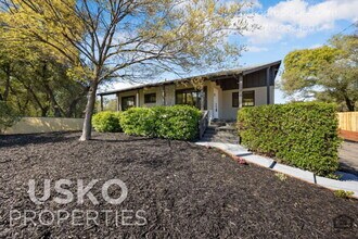 6085 Cavitt Stallman Rd in Granite Bay, CA - Building Photo - Building Photo