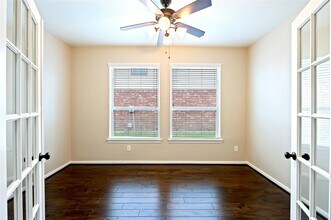 6526 Hunters Creek Ln in Baytown, TX - Building Photo - Building Photo