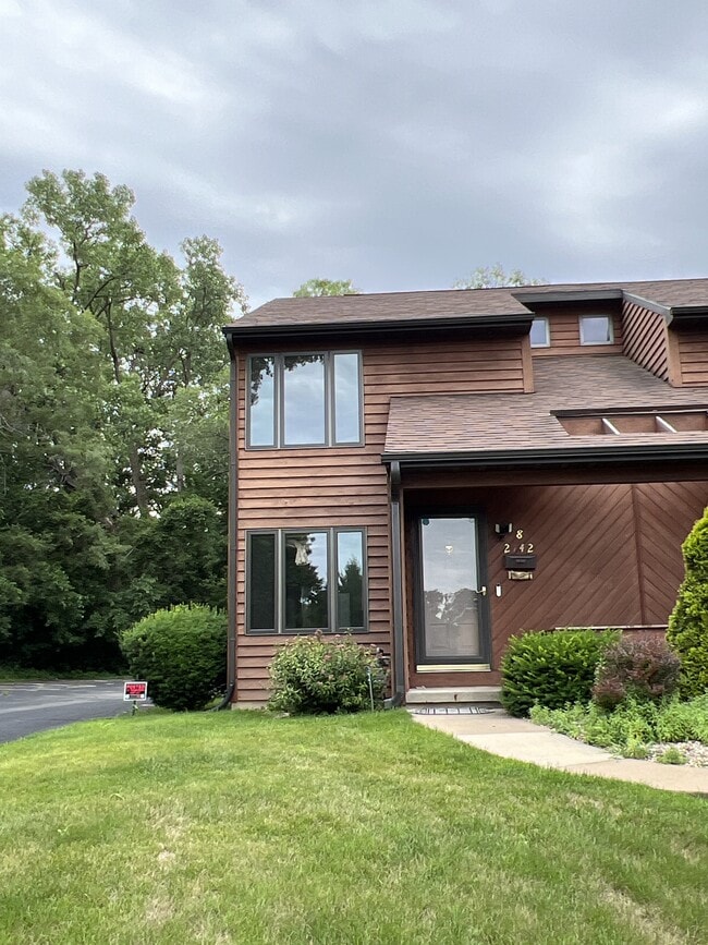 property at 2742 Pleasant View Dr