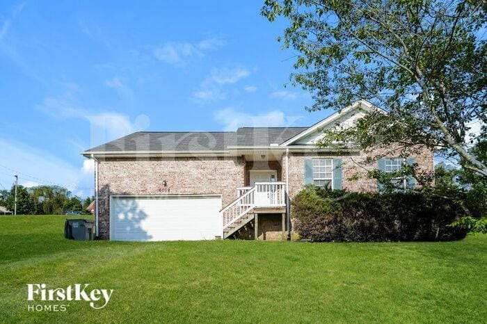 6009 Pleasant Hill Dr in Pleasant View, TN - Building Photo