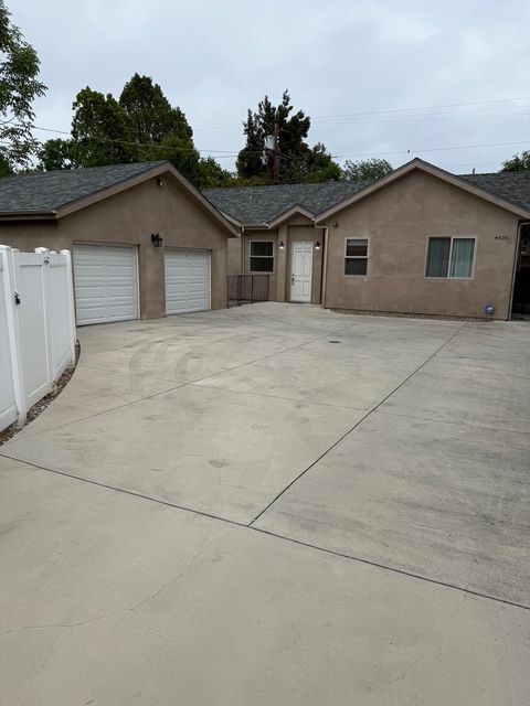 4420 Matilija Ave in Los Angeles, CA - Building Photo