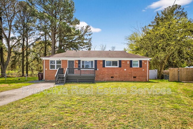 2012 Midway Ave in Chesapeake, VA - Building Photo - Building Photo