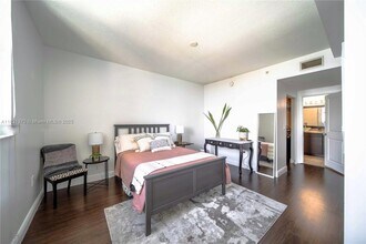 1250 S Miami Ave, Unit 2201 in Miami, FL - Building Photo - Building Photo