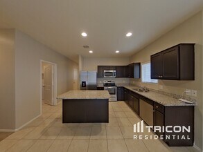 17030 N Rosemont St in Maricopa, AZ - Foto de edificio - Building Photo