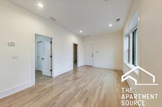 2551 W Hirsch St in Chicago, IL - Building Photo - Building Photo