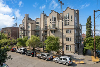 Belmont Lofts CONDO in Seattle, WA - Building Photo - Primary Photo