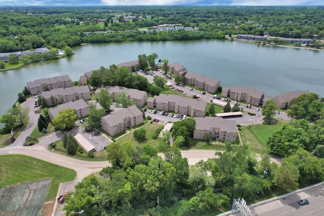 Mariners Village in Indianapolis, IN - Foto de edificio - Building Photo