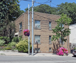 1-7 Kingswood Rd in Toronto, ON - Building Photo - Building Photo