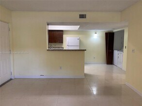 3670 N 56th Ave in Hollywood, FL - Building Photo - Building Photo