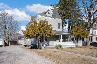 73 Baker St in Patchogue, NY - Building Photo - Building Photo