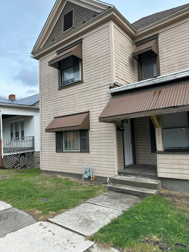 property at 1013 Carleton St