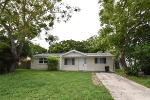 7524 Galahad Rd in Port Richey, FL - Building Photo