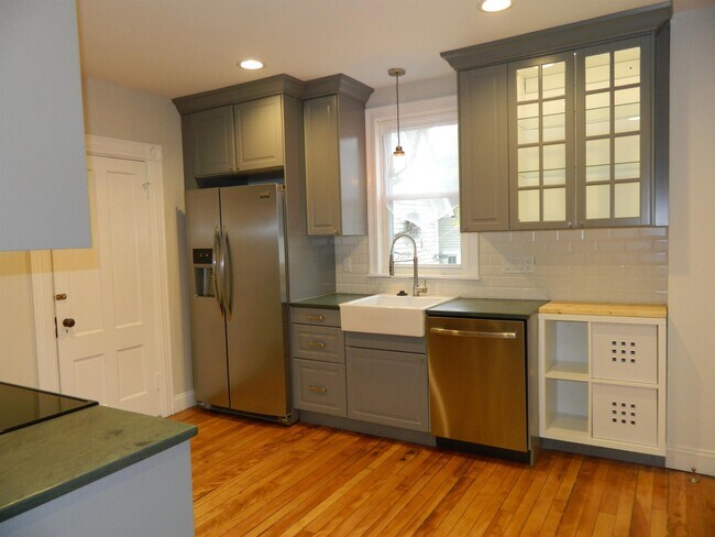 15 Summit St in Concord, NH - Building Photo - Building Photo