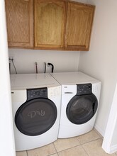 1613 E. 92nd st., Unit 1613 E. 92nd in Los Angeles, CA - Foto de edificio - Building Photo