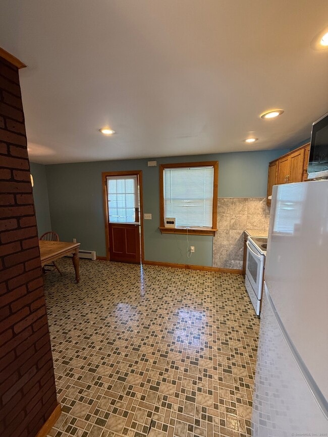 17 New Hampshire Dr-Unit -17 in New Britain, CT - Building Photo - Building Photo
