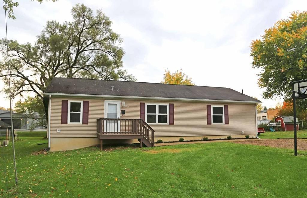 49 E 6th St in Fredericktown, OH - Building Photo