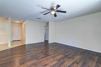 1915 Saginaw Ct in Oldsmar, FL - Building Photo - Building Photo