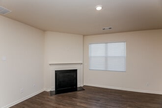 352 Springer Pkwy in Dallas, GA - Building Photo - Building Photo