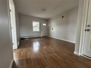 5 Penta St in West Warwick, RI - Building Photo - Building Photo