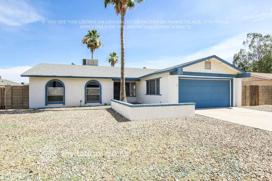 1319 W Topeka Dr in Phoenix, AZ - Foto de edificio