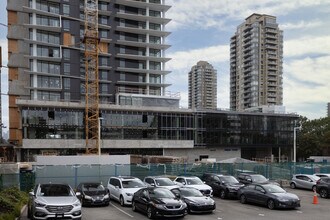 4279 Dawson St in Burnaby, BC - Building Photo - Building Photo