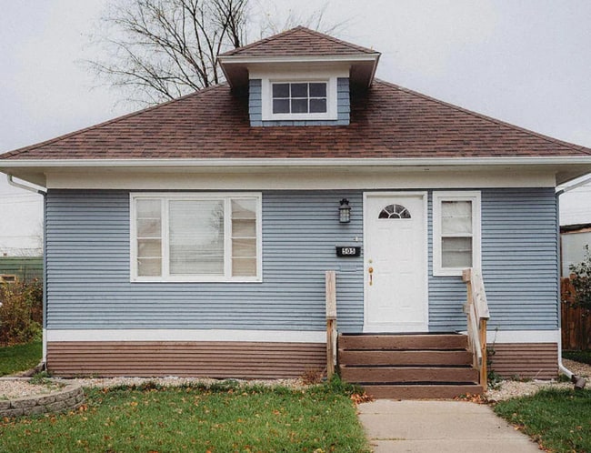 property at 505 3rd Ave NE