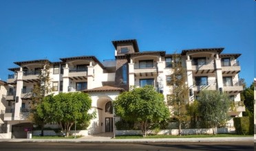 12745 Moorpark St in Studio City, CA - Foto de edificio - Building Photo