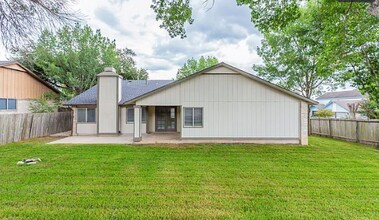 16503 Fox Den in San Antonio, TX - Building Photo - Building Photo