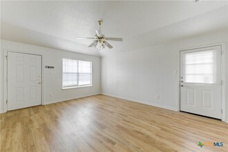 605 Bermuda St in Copperas Cove, TX - Foto de edificio - Building Photo