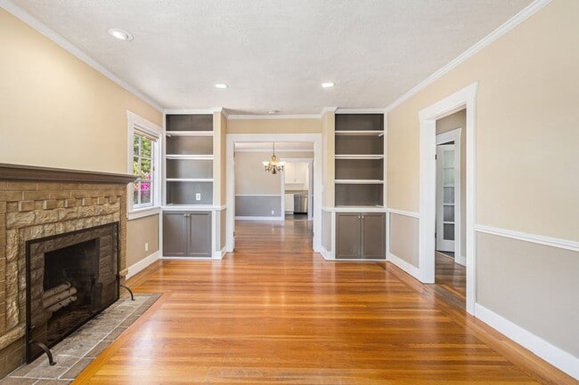 3229 Central Ave in Alameda, CA - Building Photo - Building Photo