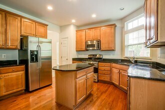 616 Rainier Rd in Charlottesville, VA - Building Photo - Building Photo