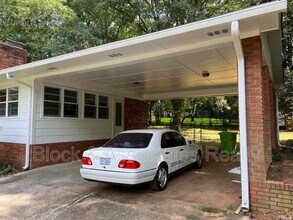 401 Lord Berkley Rd in Raleigh, NC - Building Photo - Building Photo