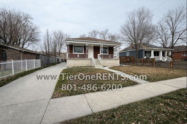 property at 635 Warnock Ave