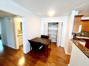 6600 NE 22nd Way in Fort Lauderdale, FL - Foto de edificio - Building Photo